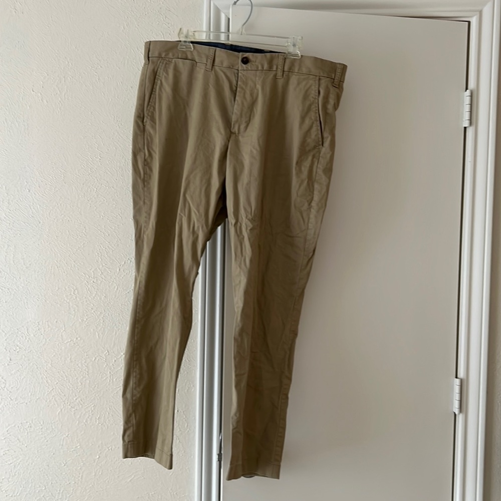 Tommy Hilfiger Khaki’s
